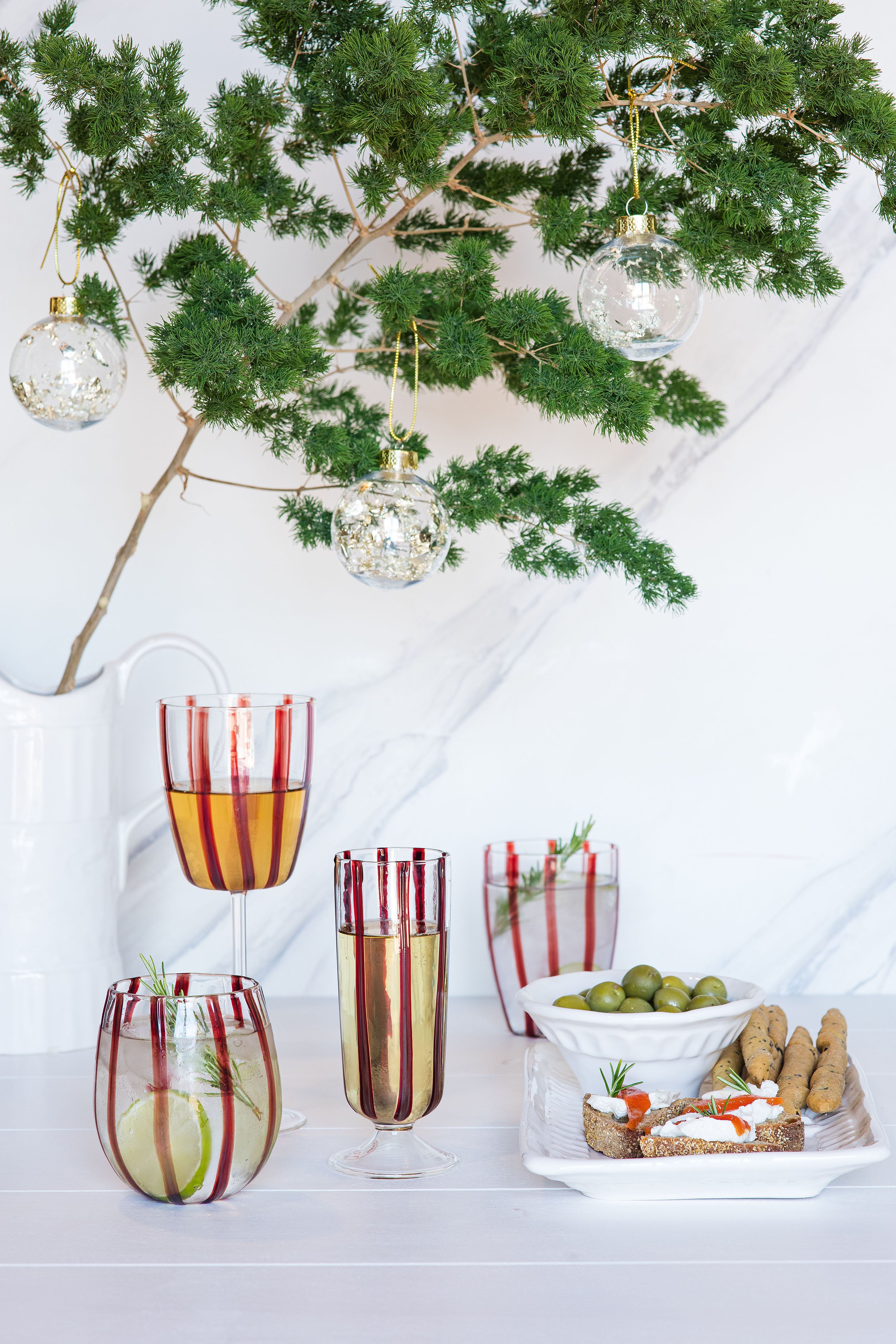 Nuovo Stripe Holiday Glasses