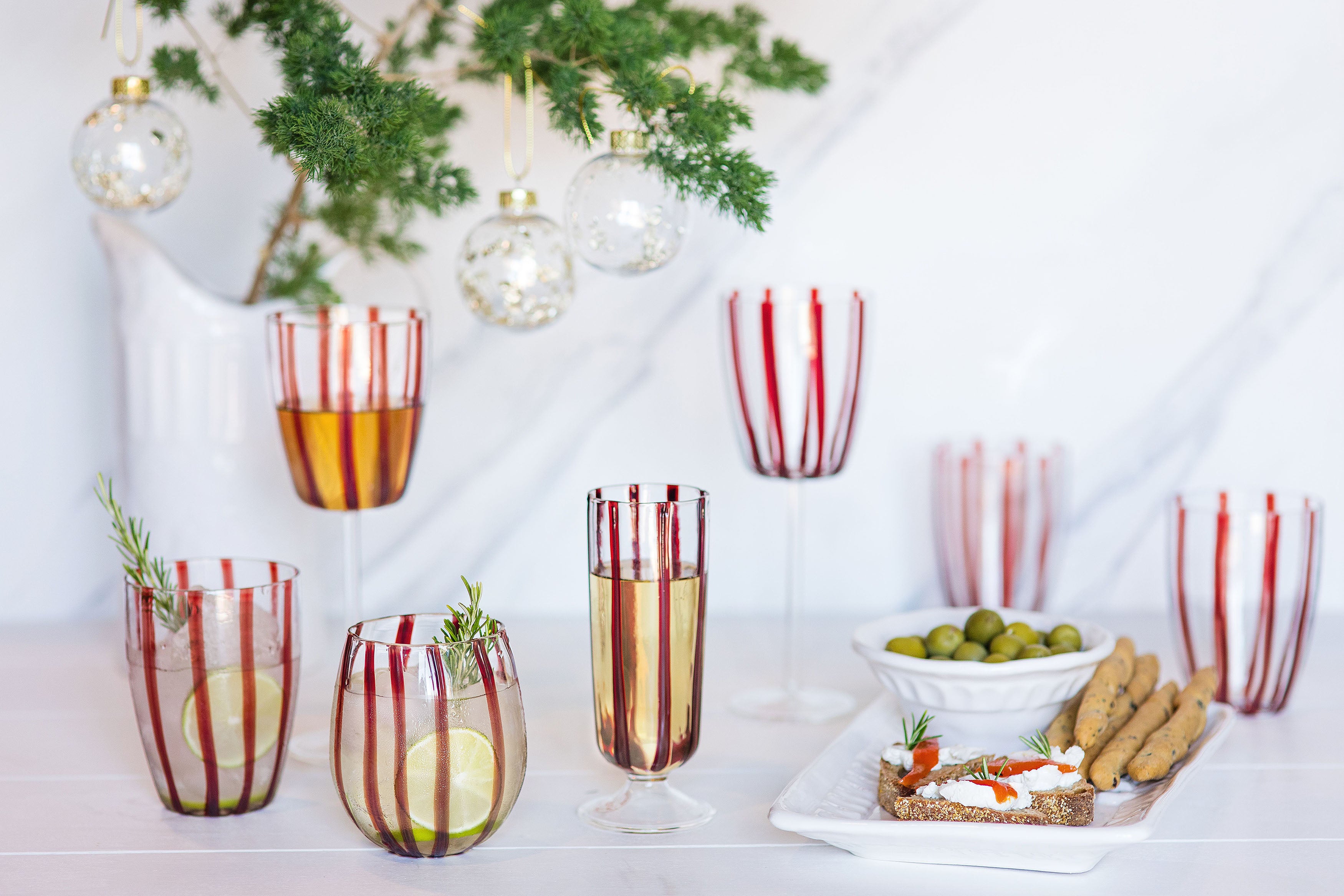 Nuovo Stripe Holiday Glasses