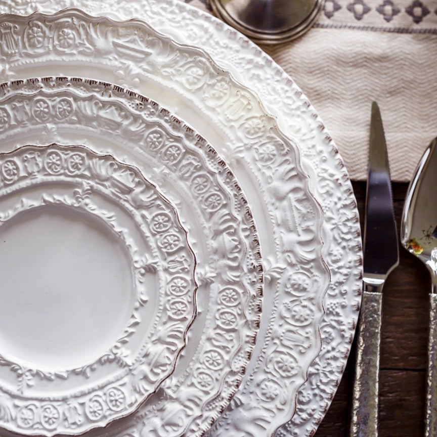 Renaissance Charger, White