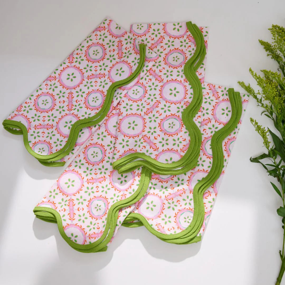 Rosie Scalloped Dinner Napkins, Set of 4