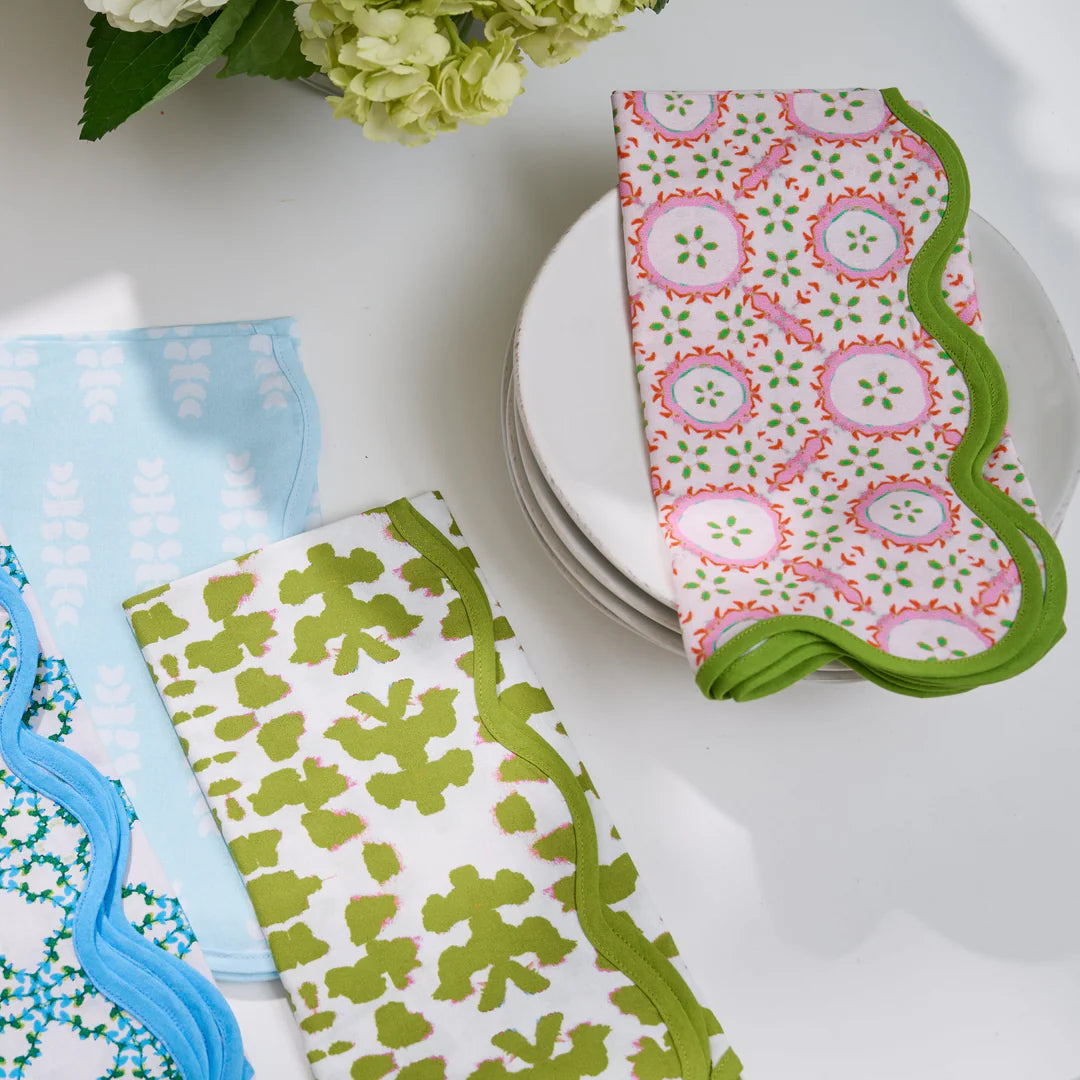 Rosie Scalloped Dinner Napkins, Set of 4