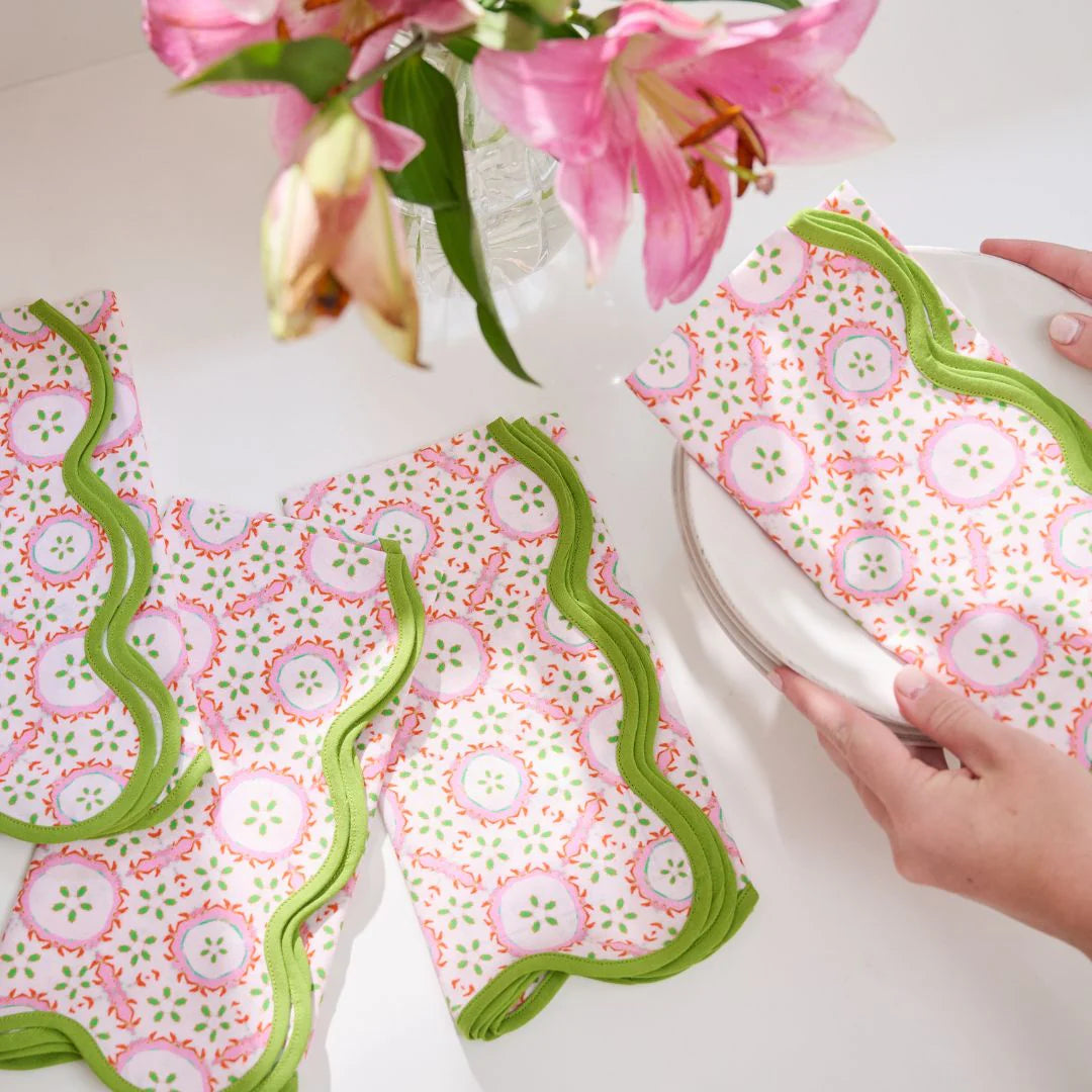 Rosie Scalloped Dinner Napkins, Set of 4