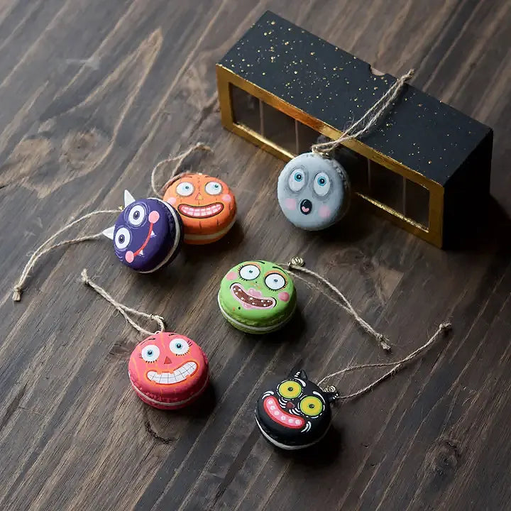 Glitterville Halloween Macaron, Set of 6 Asst