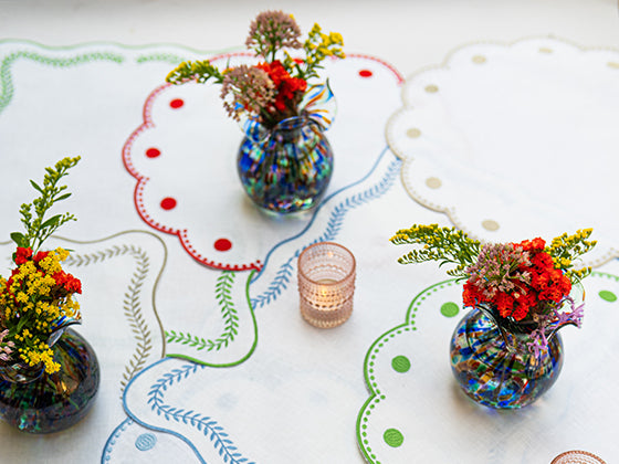 Tessuti White Round Placemats with Sage Green Dots, Set of 4