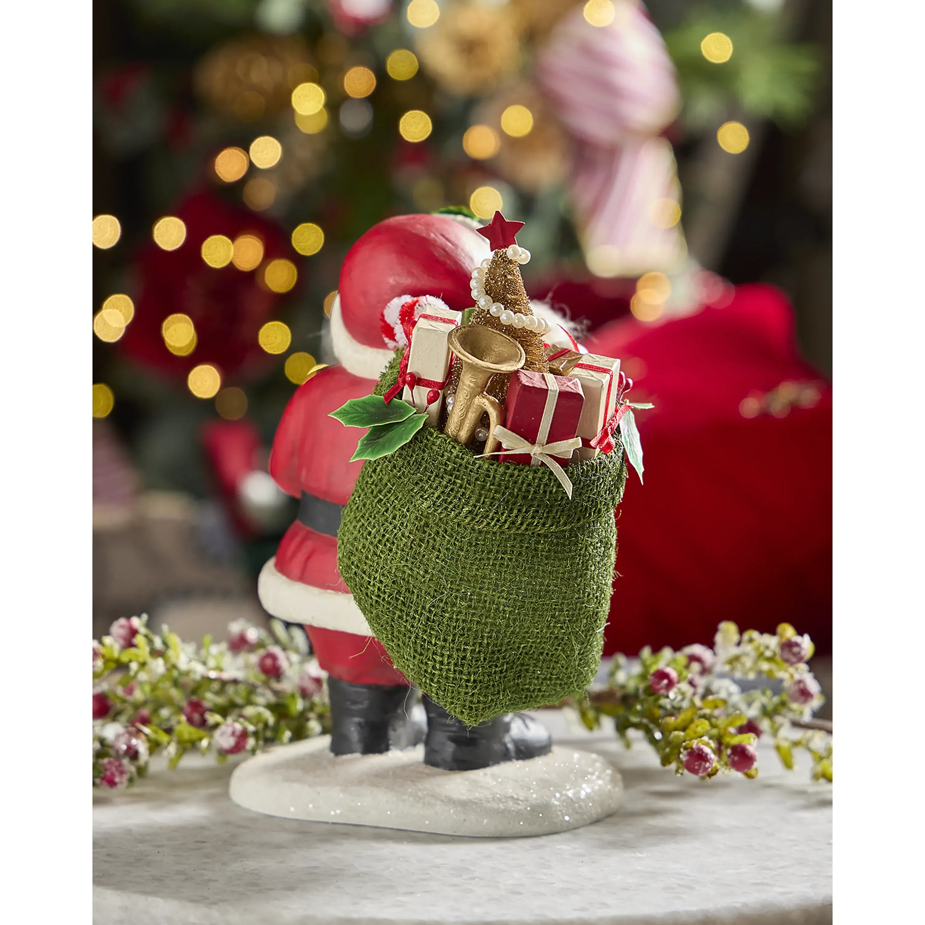 Jolly Retro Santa Claus Figurine