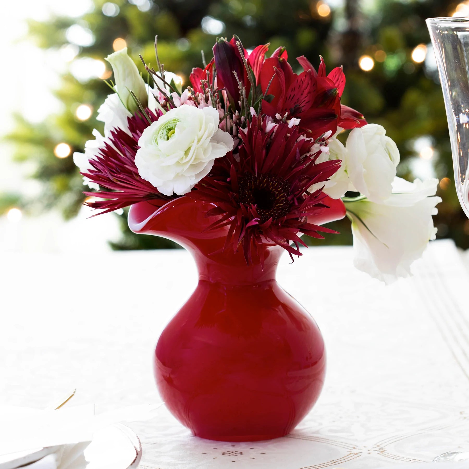 Vietri Hibiscus Glass Red Bud Vase