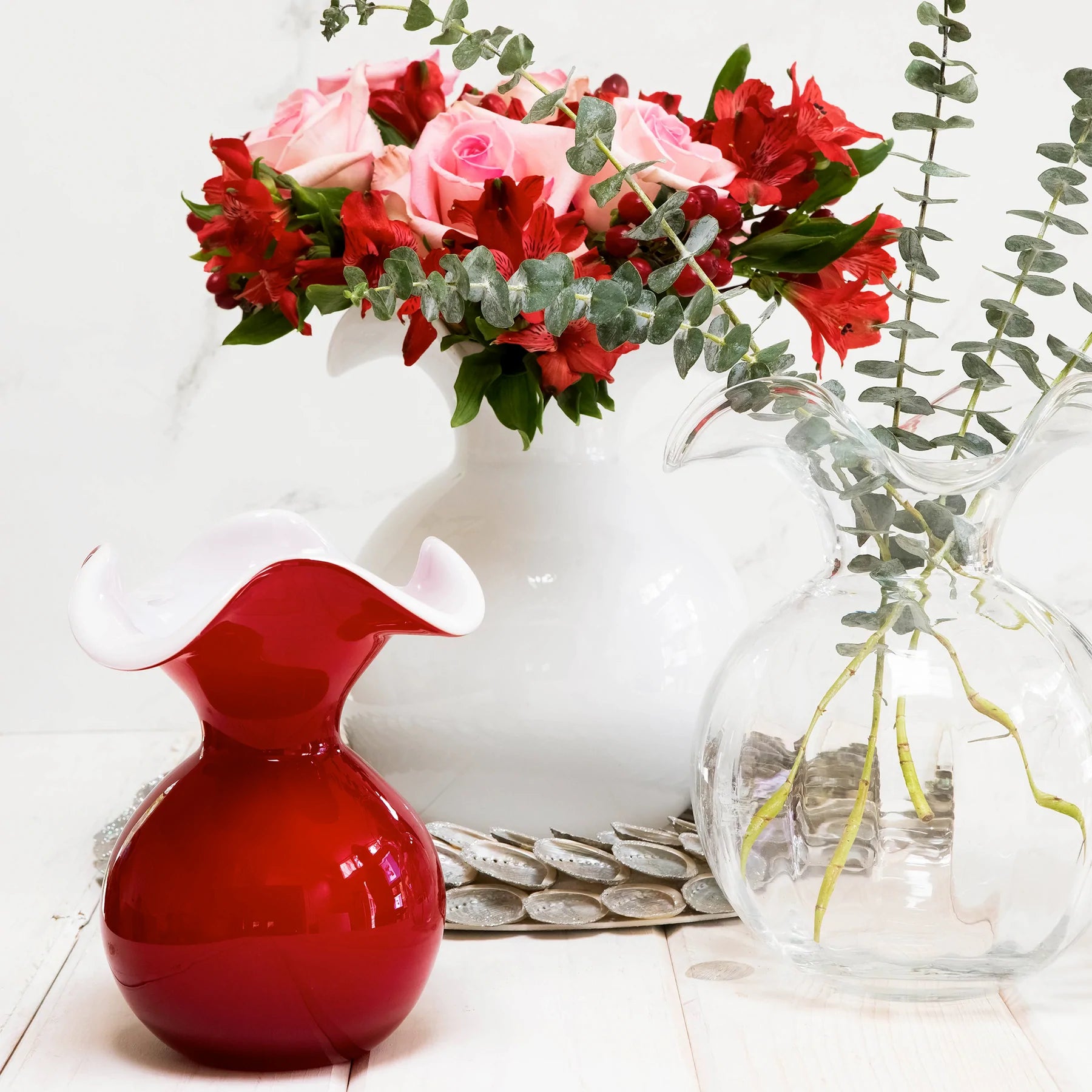 Vietri Hibiscus Glass Red Small Fluted Vase