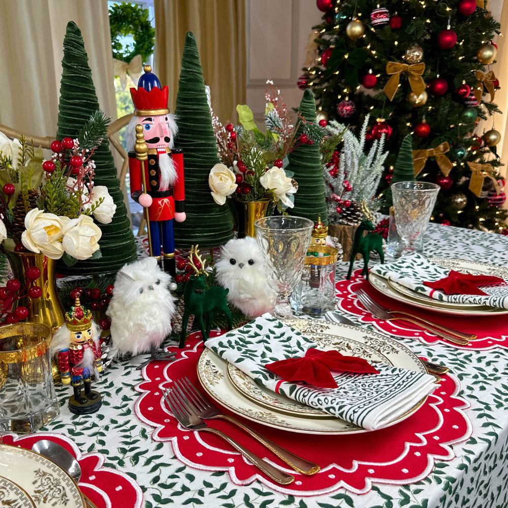 Dark Green Leaves - Tablecloth