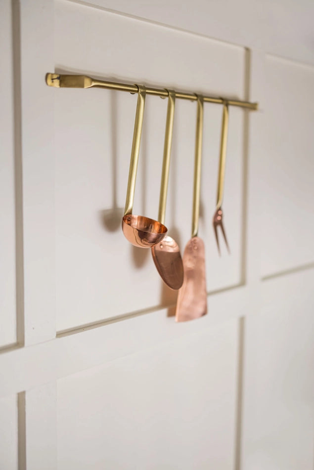 Hanging Rod with Four Utensils