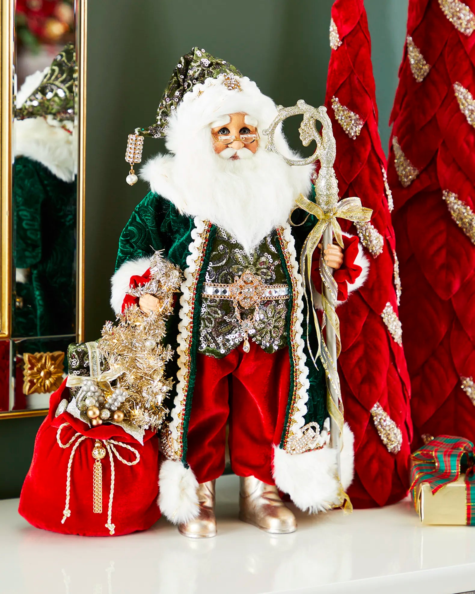 Lighted Sparkling Emerald Santa