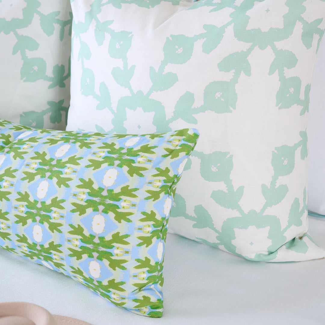 Aprés Ski Decorative Pillow