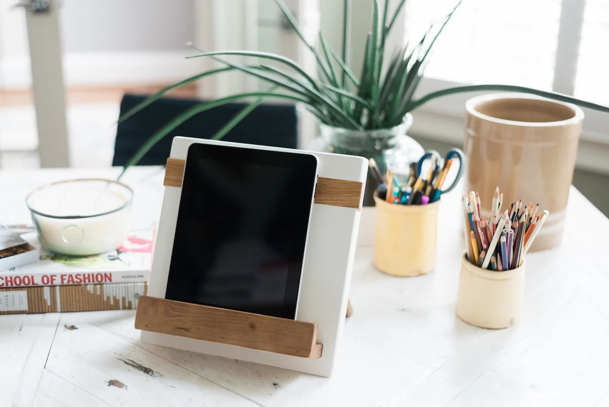 Modern iPad/Cookbook Holder, Black