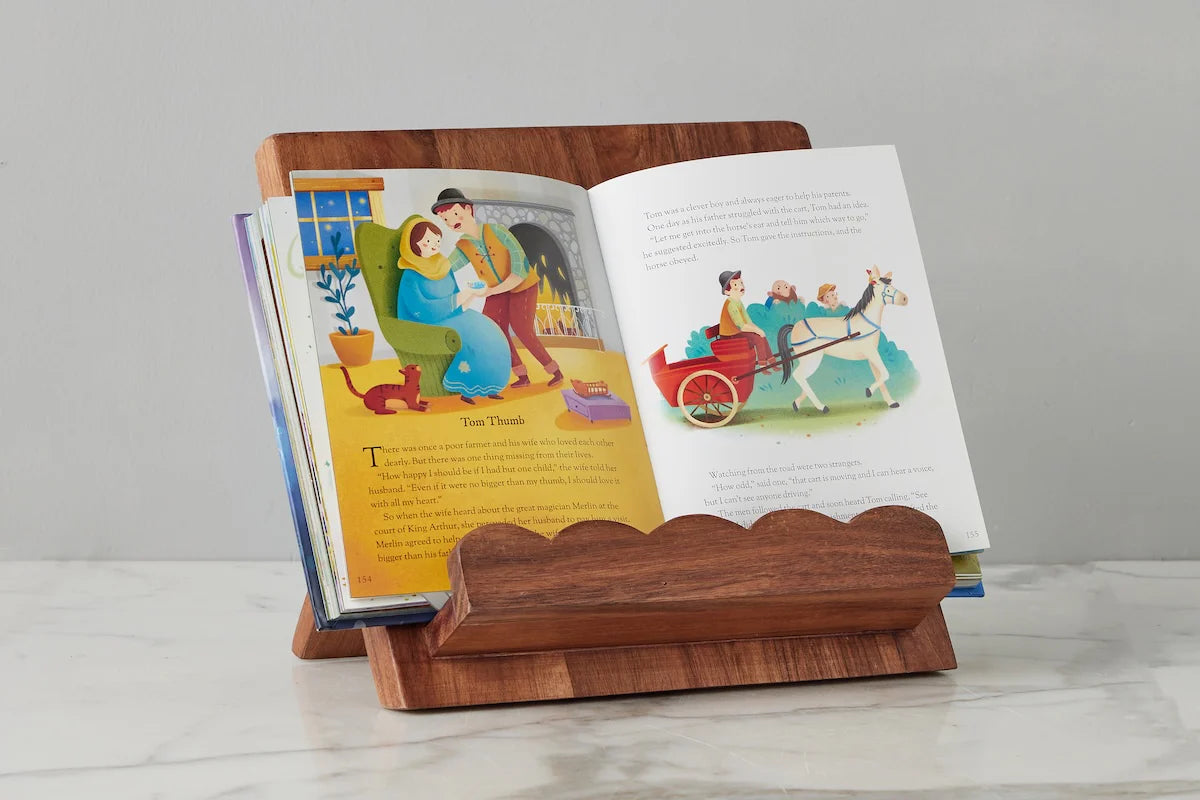 Scalloped Wood Book Stand, Natural