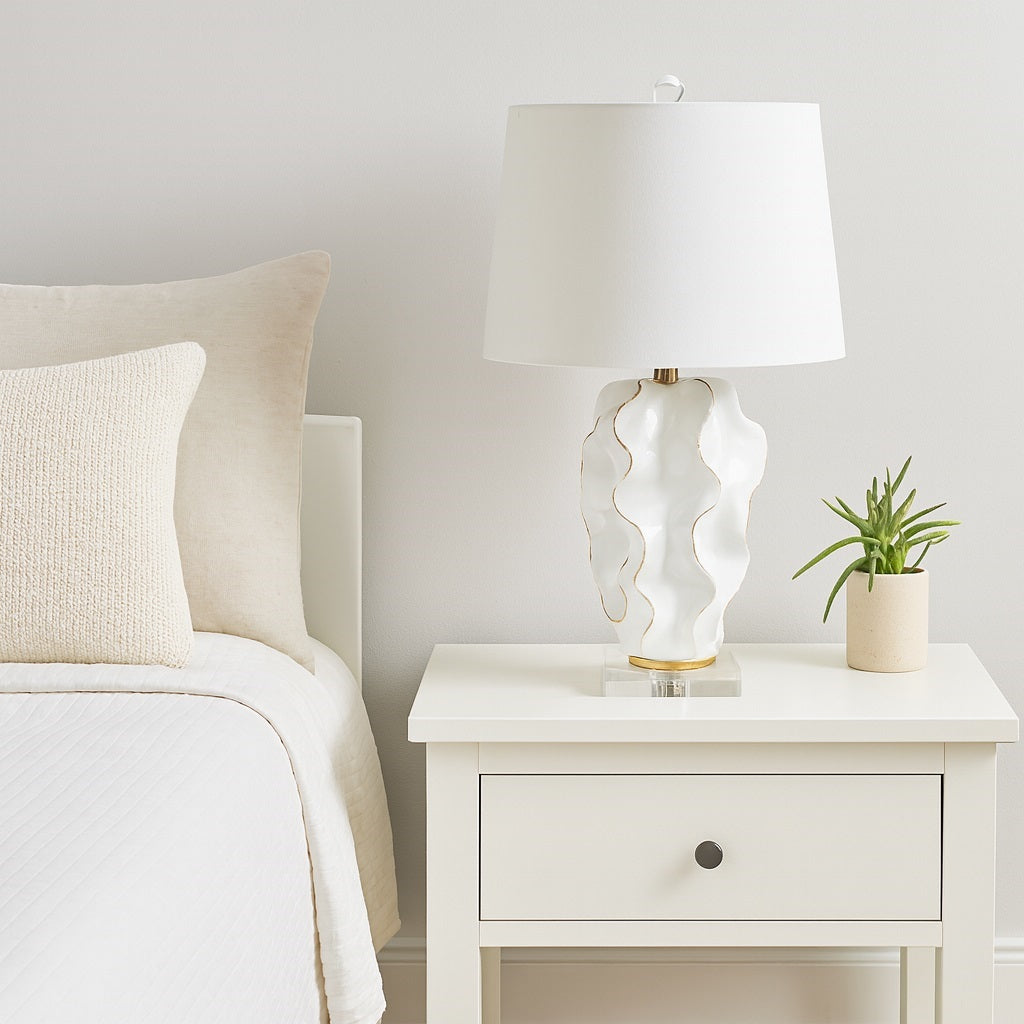 Hannah White Wave Lamp