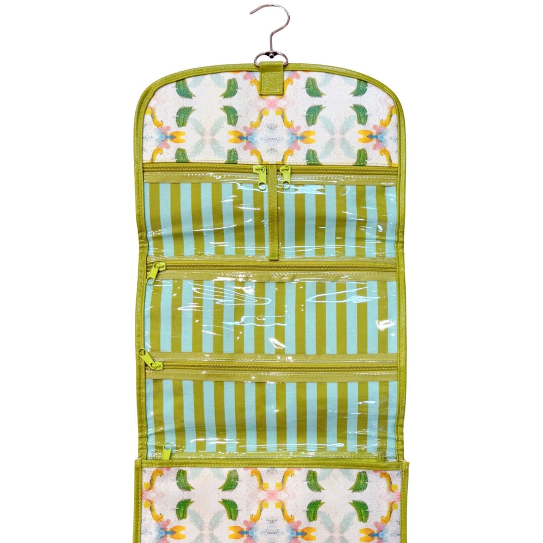 Dogwood Hanging Travel Case
