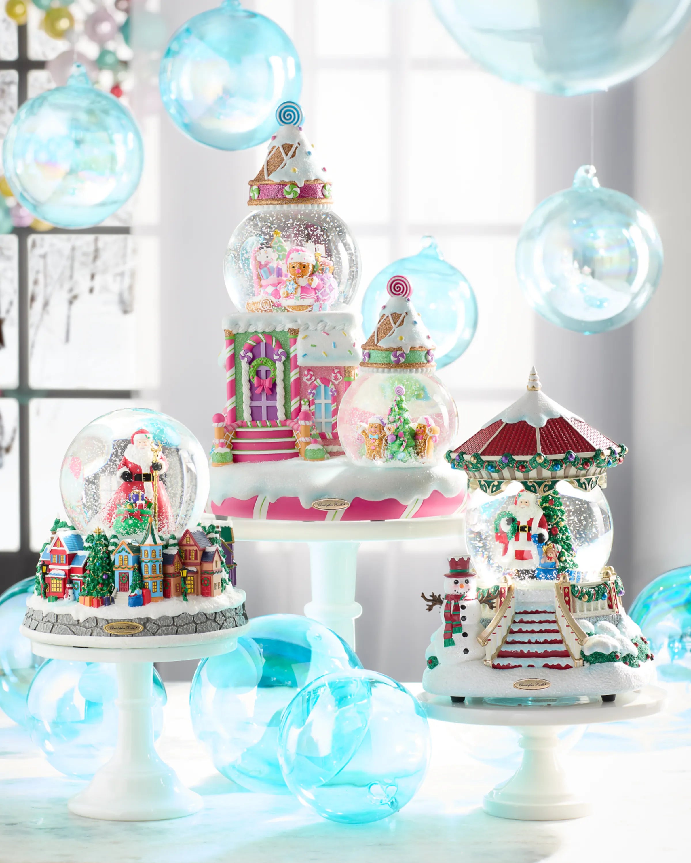 Santa's Enchanted Gazebo Snowglobe