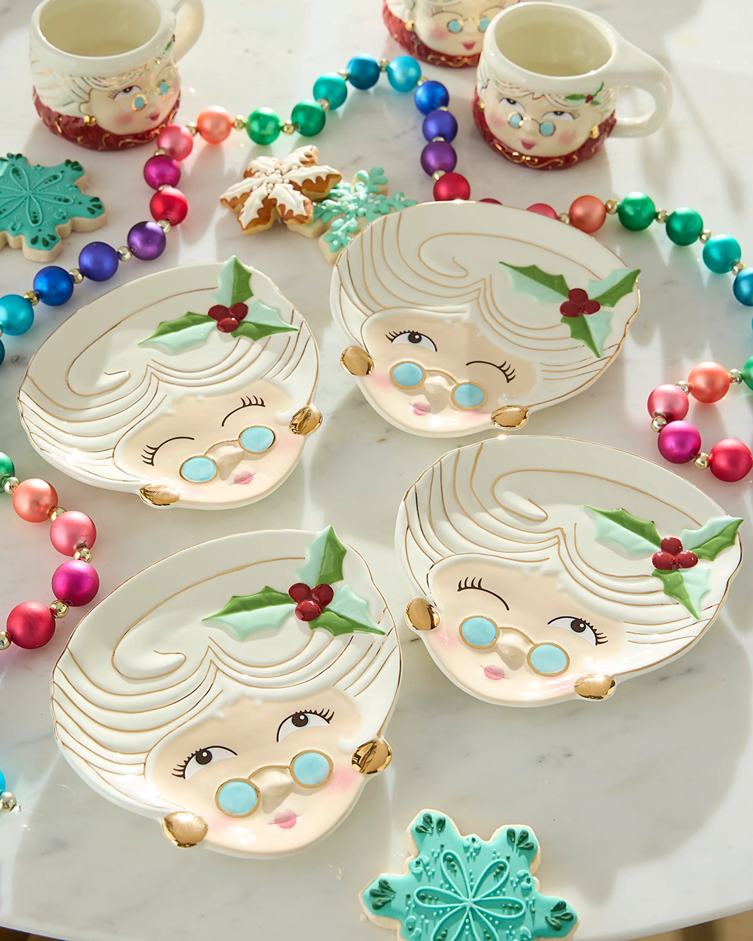 Mrs Papa Noel Plate, Set of 4