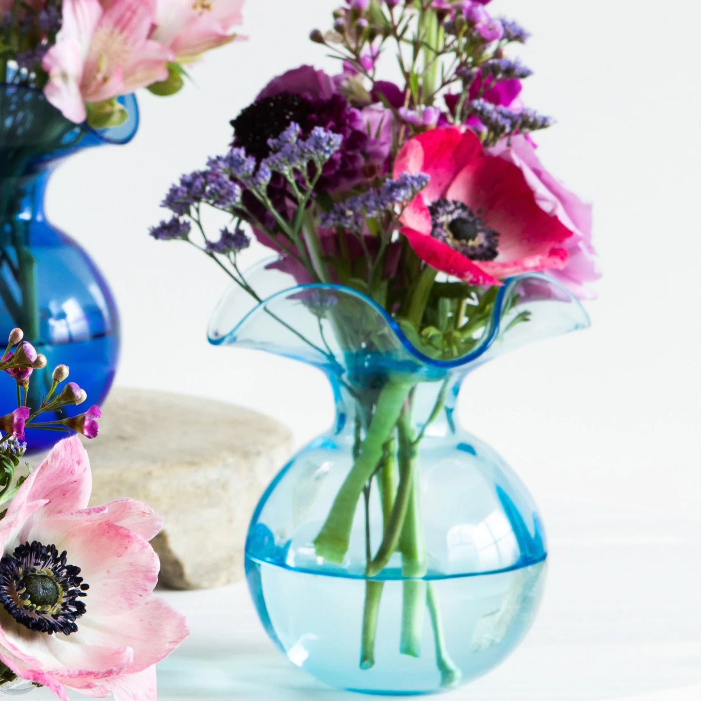 Vietri Hibiscus Glass Aqua Bud Vase